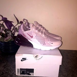 Women’s sneakers